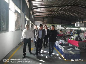 如沐春风 瑞金多家服装厂携手优扬远腾迎来腾飞机遇
